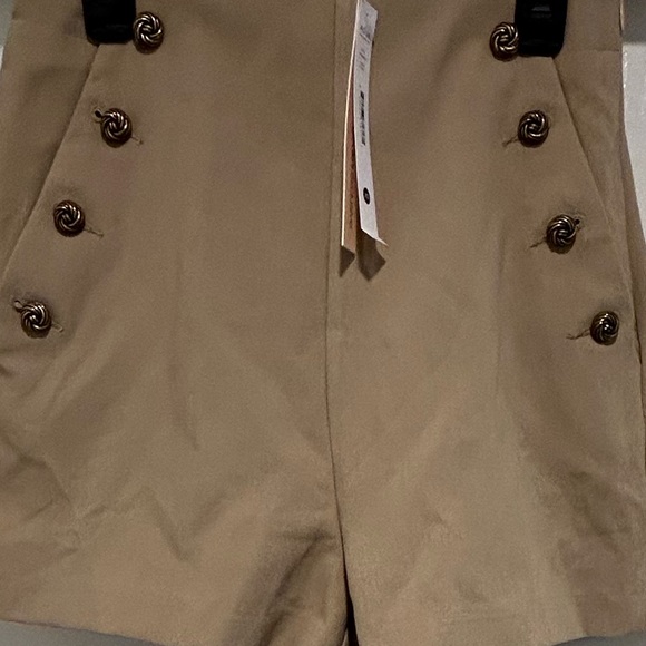 @funmom91 raffle item Aqua women’s khaki shorts retail $68 - Picture 3 of 5